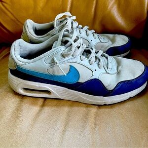 Nike Air sneakers size Men’s 9.5